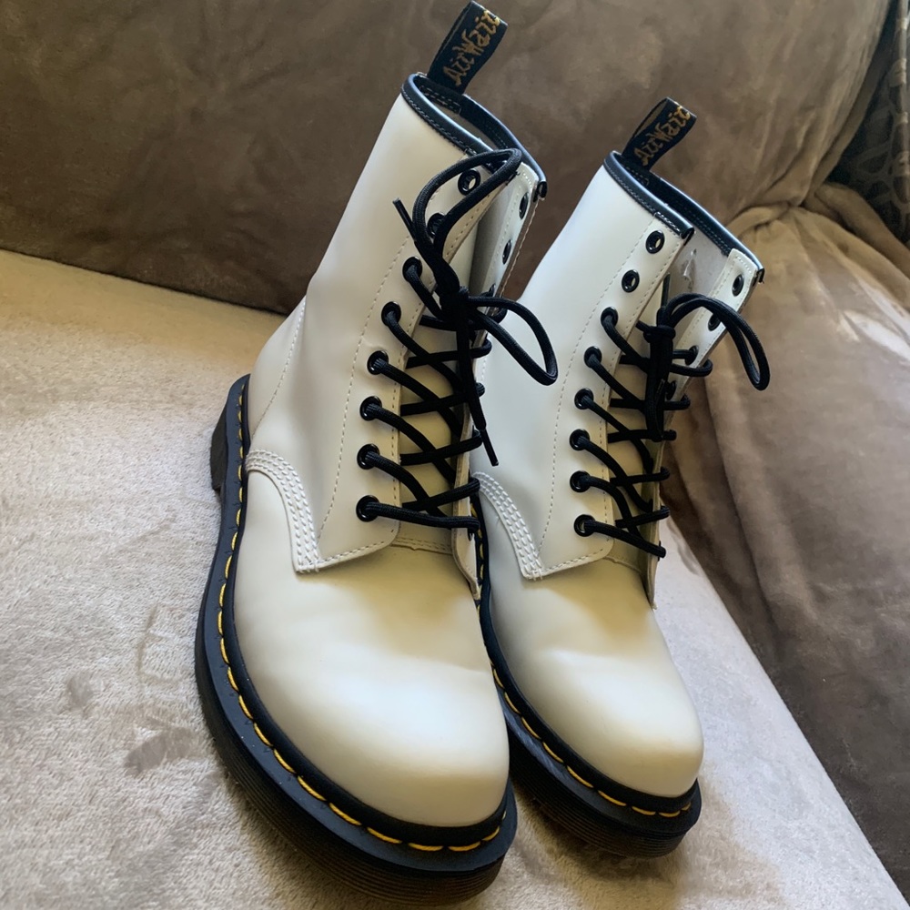 Dr. Martens 1460 Smooth Leather Lace Up Boots